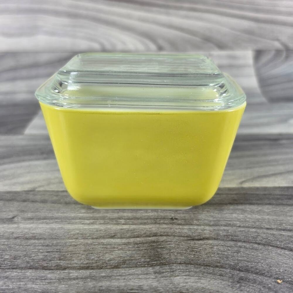 Vintage Pyrex Primary Yellow 501-B 1.5 Cup Refrigerator Casserole Dish Lid MCM